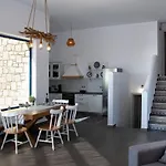 וילה Aelia Luxury