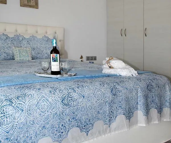 Aelia Luxury Villa Amoopi